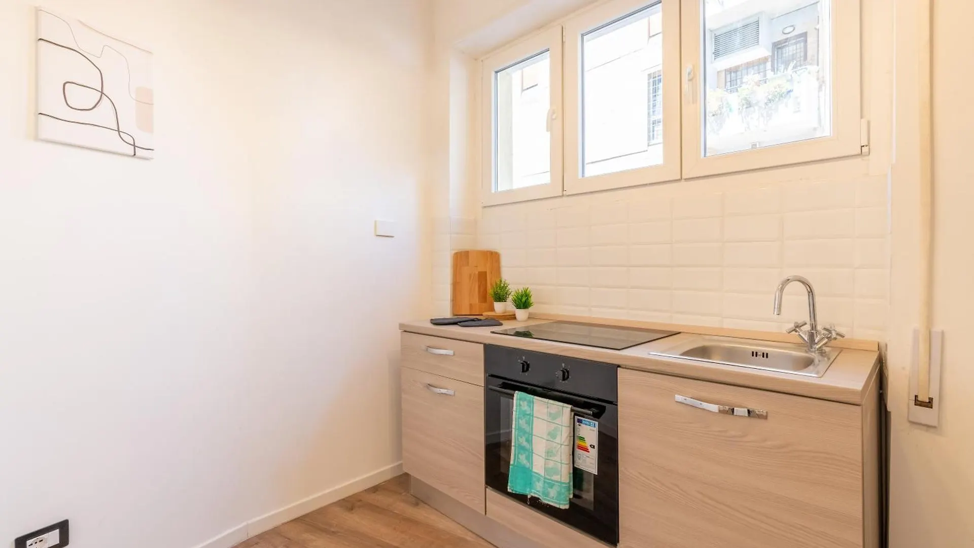 Central Modern Apartment - Colosseo 10 Min Rome
