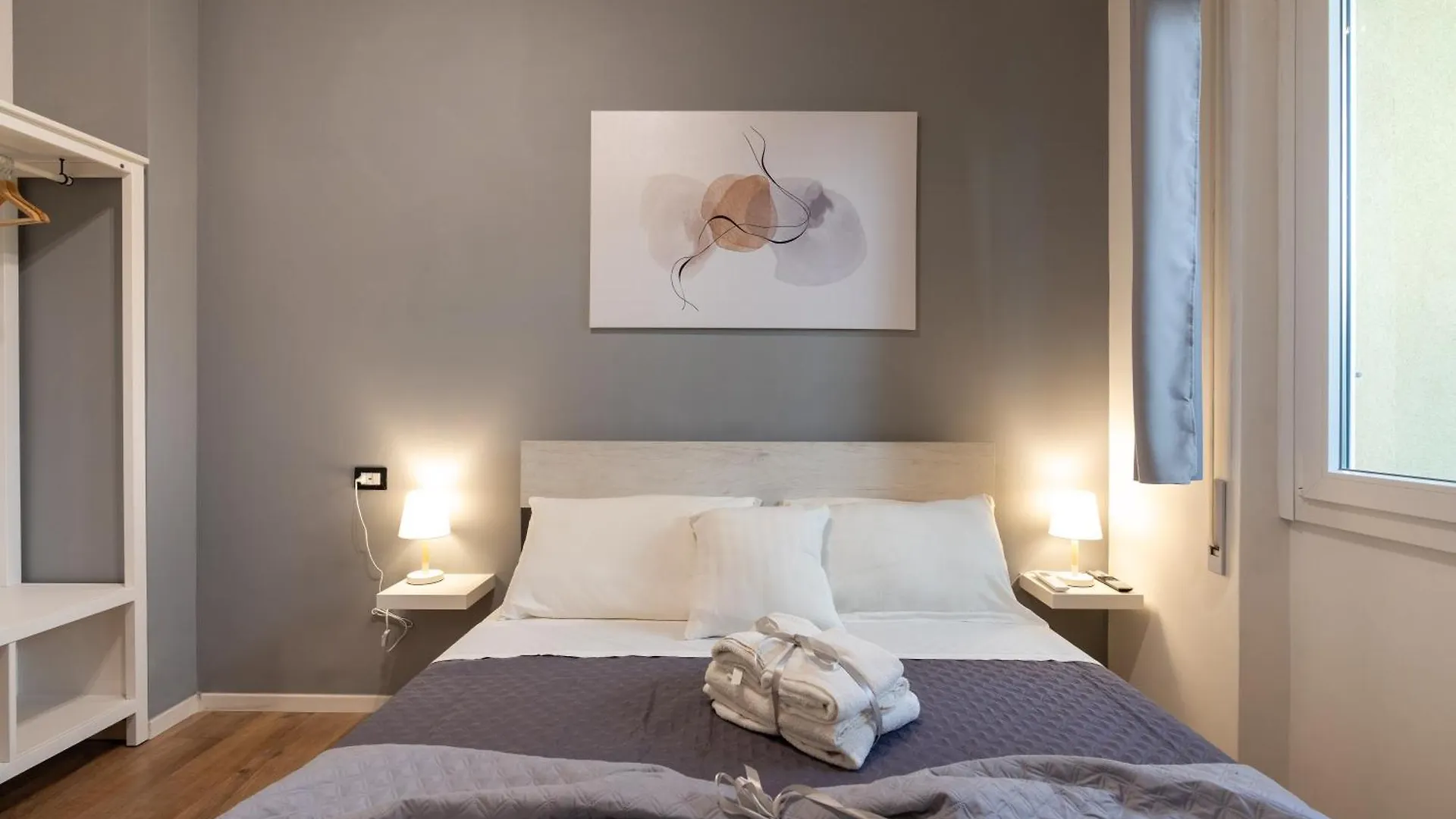 Central Modern Apartment - Colosseo 10 Min Rome