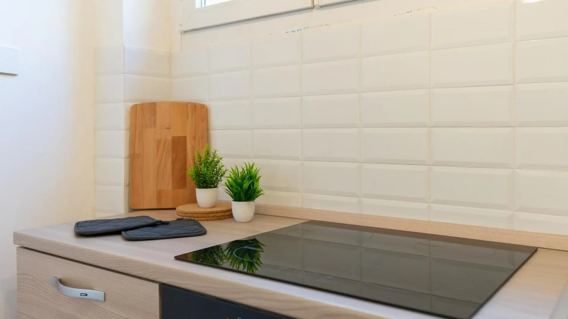 Central Modern Apartment - Colosseo 10 Min Rome