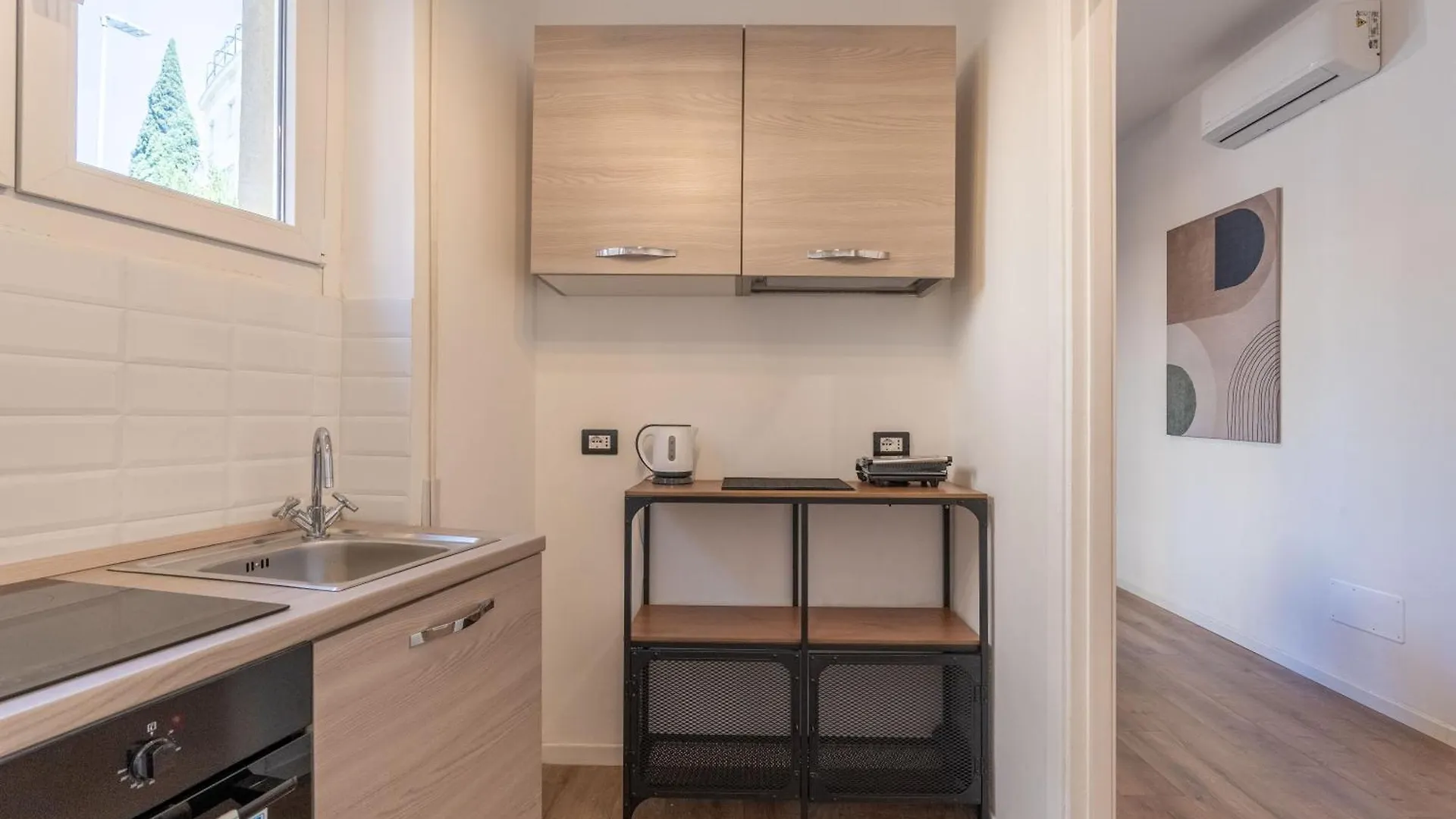 Central Modern Apartment - Colosseo 10 Min Rome Italy