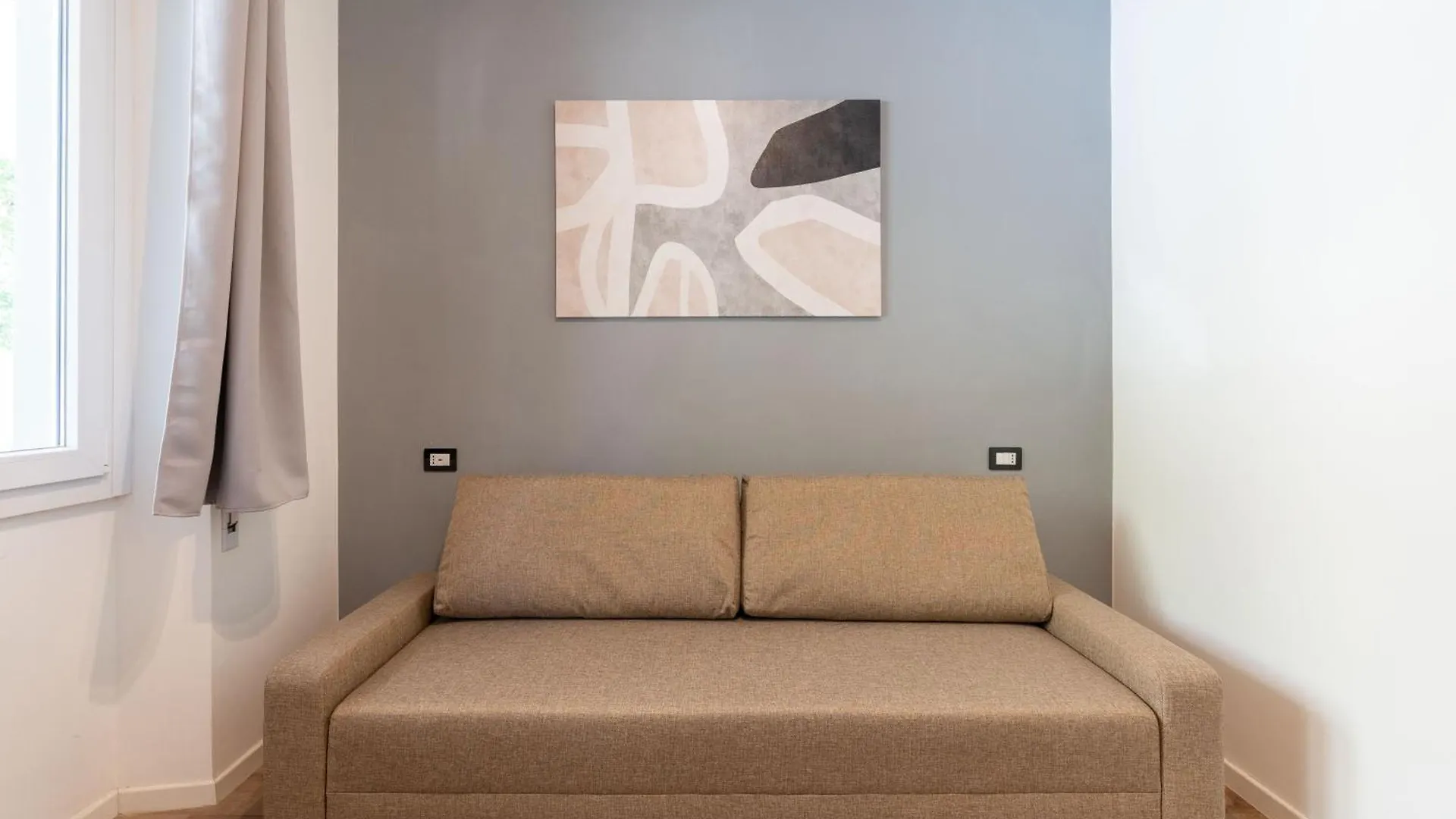 Central Modern Apartment - Colosseo 10 Min Rome