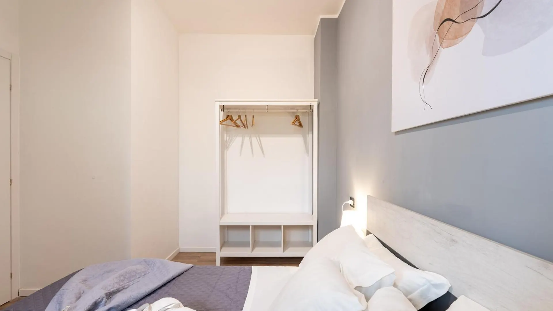 Central Modern Apartment - Colosseo 10 Min Rome