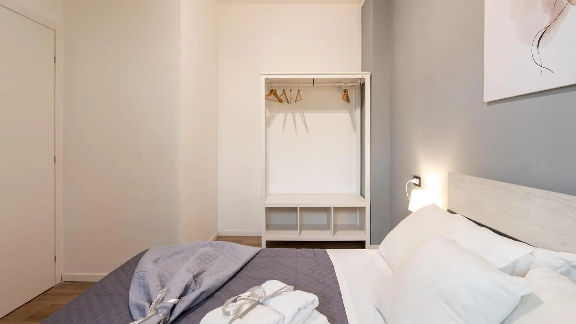 Central Modern Apartment - Colosseo 10 Min Rome