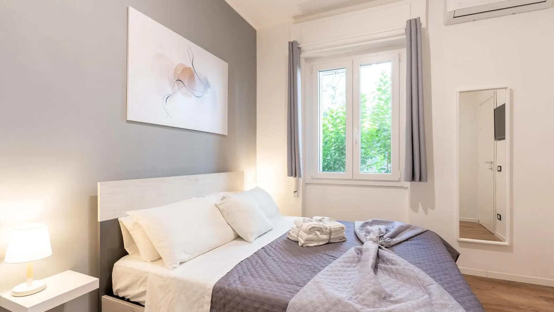 Central Modern Apartment - Colosseo 10 Min contacts