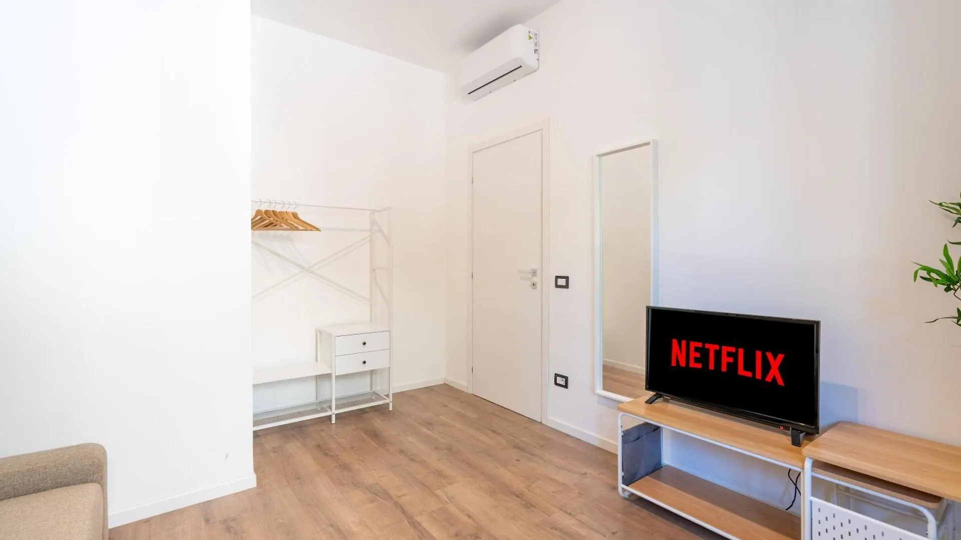 Central Modern Apartment - Colosseo 10 Min Rome