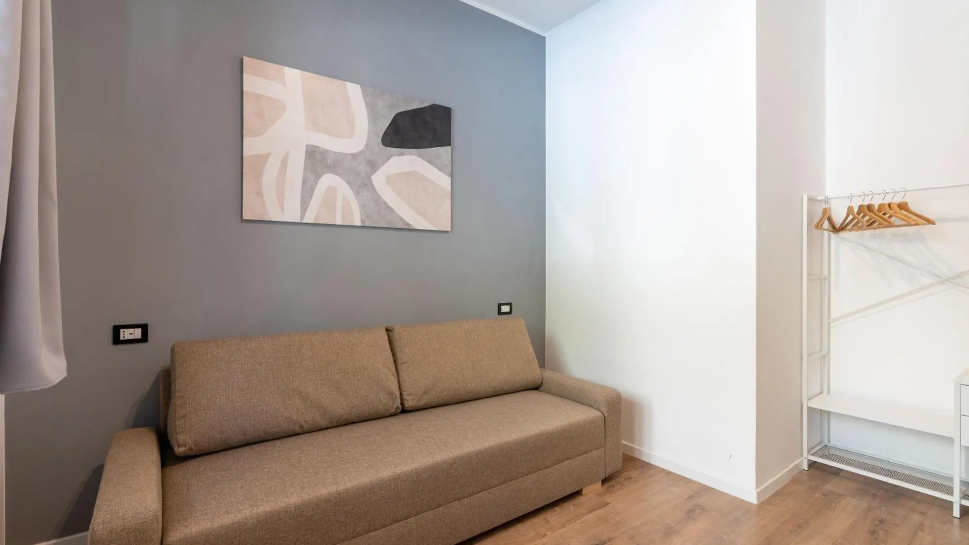 Central Modern Apartment - Colosseo 10 Min Rome Italy