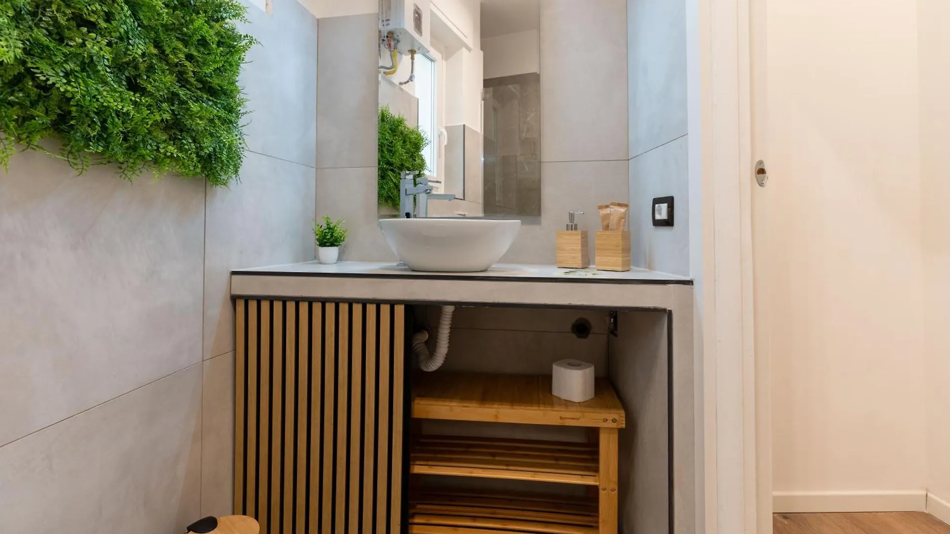 Central Modern Apartment - Colosseo 10 Min Rome